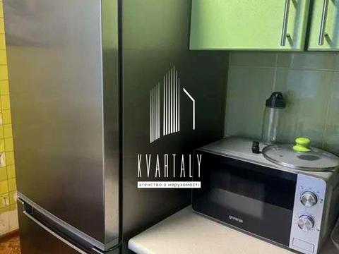 квартира за адресою Зодчих вул., 6-А