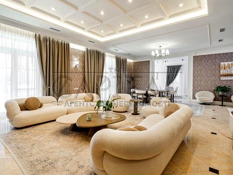 будинок за адресою Молодіжна вул.