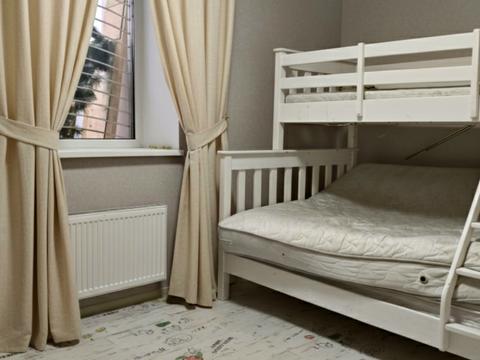 будинок за адресою Крайня вул.