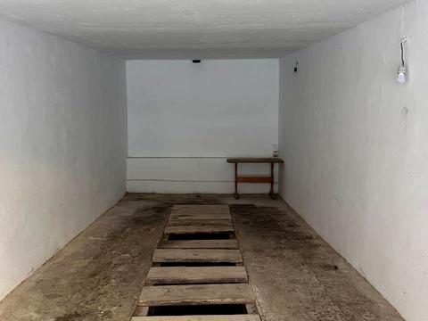 паркоместо по адресу Александра Олеся ул., 2