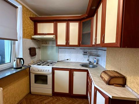 квартира за адресою Зодчих вул., 72