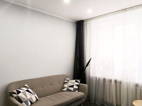 комерційна за адресою Миколи Міхновського бульв. (Дружби народів), 25