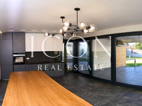 будинок за адресою Абрикосова вул.