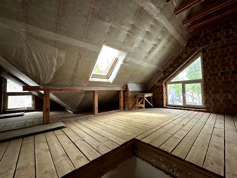 дом по адресу Евгения Коновальца ул.