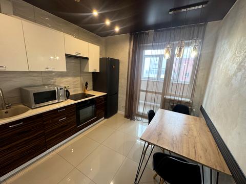 квартира за адресою Драгоманова вул., 8