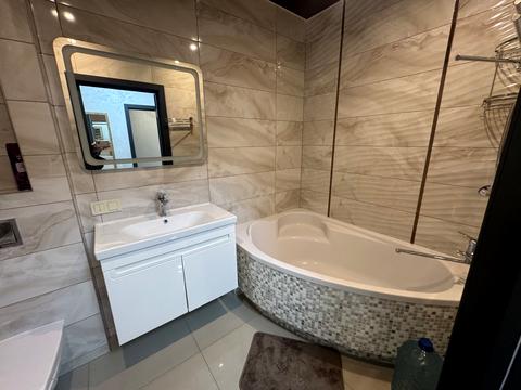 квартира за адресою Драгоманова вул., 8