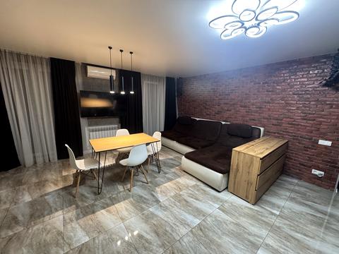 квартира за адресою Драгоманова вул., 8