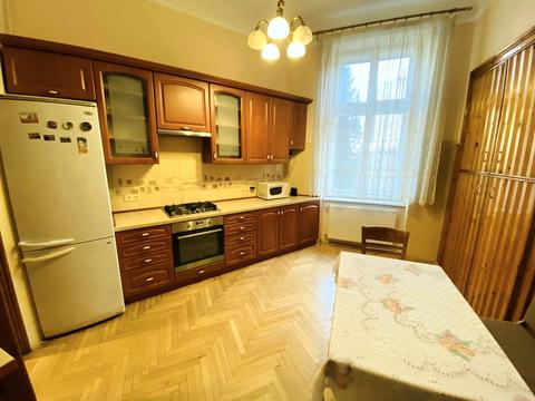 квартира за адресою Омеляна Поповича вул., 17