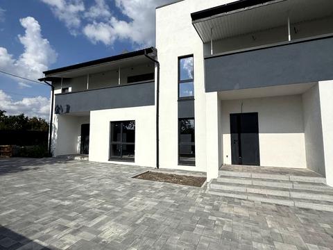 будинок за адресою Молодіжна вул., 3