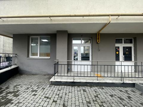 комерційна за адресою Угорська вул., 14є