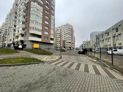 комерційна за адресою Угорська вул., 14є