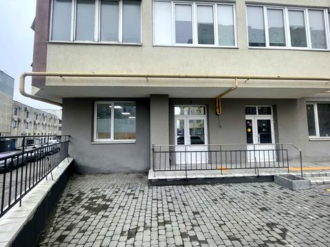 комерційна за адресою Угорська вул., 14є