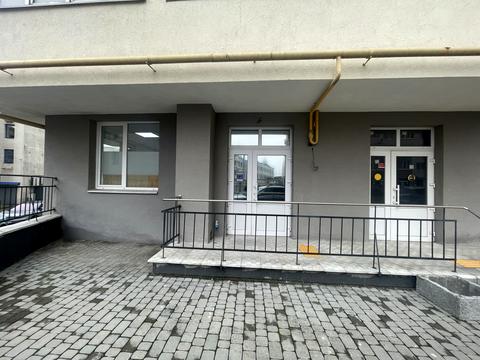 комерційна за адресою Угорська вул., 14є