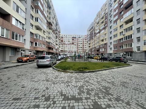 комерційна за адресою Угорська вул., 14є