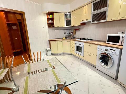 квартира за адресою Наукова вул., 43а