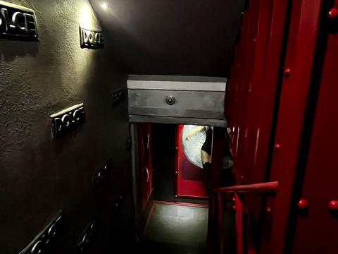 комерційна за адресою Руська вул., 244