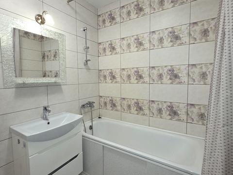 квартира за адресою Сім'ї Кульженків вул. (Петра Дегтяренка), 31-Б