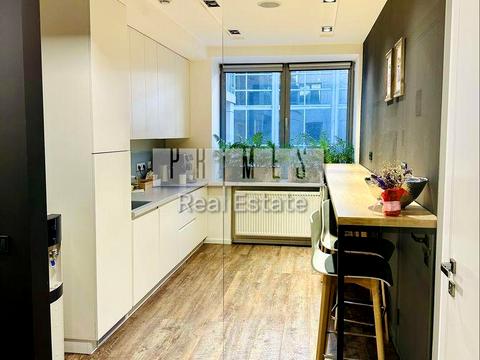 комерційна за адресою Спортивна пл., 3