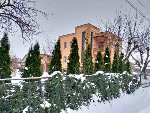 будинок за адресою Центральна