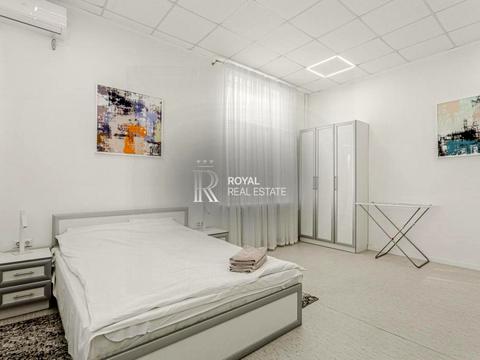 комерційна за адресою Вадима Гетьмана вул., 2