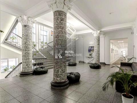 комерційна за адресою Вадима Гетьмана вул., 2