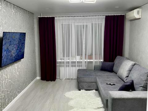 квартира за адресою Феодосійська вул., 8