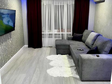 квартира за адресою Феодосійська вул., 8