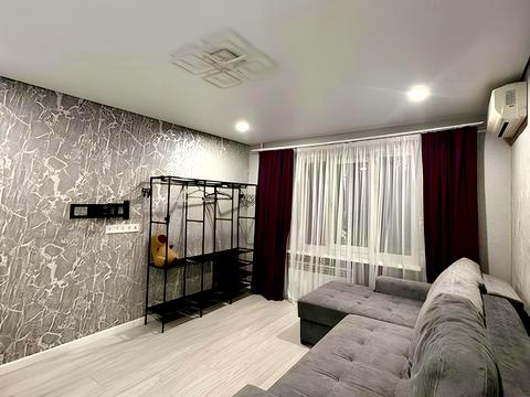 квартира за адресою Феодосійська вул., 8