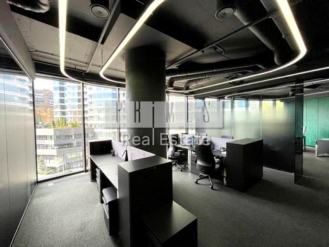 комерційна за адресою Болсуновська вул. (Сергія Струтинського), 2