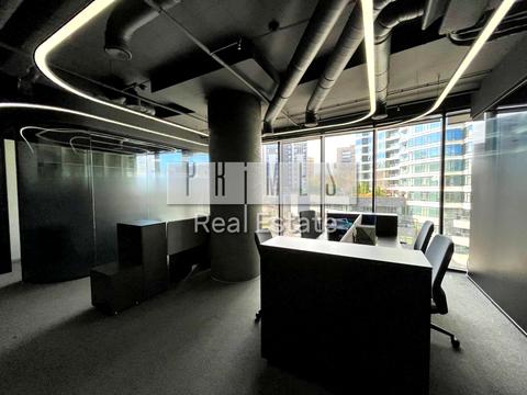 комерційна за адресою Болсуновська вул. (Сергія Струтинського), 2