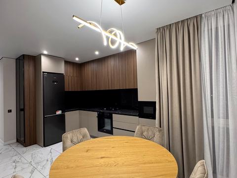 квартира за адресою Степана Бандери вул., 77-Б