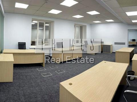 комерційна за адресою Миколи Міхновського бульв. (Дружби народів), 17/5