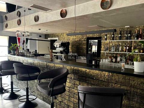 комерційна за адресою Бессарабська пл., 2