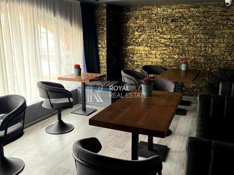 комерційна за адресою Бессарабська пл., 2