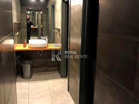 комерційна за адресою Бессарабська пл., 2