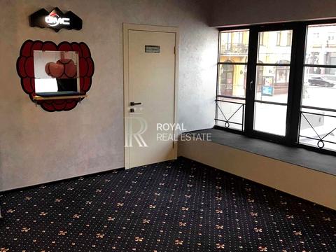 комерційна за адресою Бессарабська пл., 2