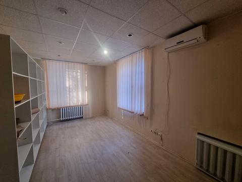 комерційна за адресою Кловський узвіз (Кловський), 13