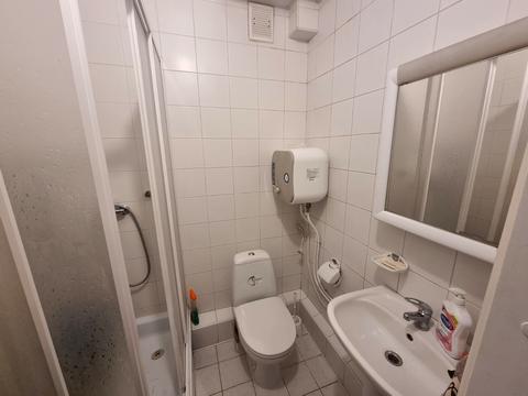 комерційна за адресою Кловський узвіз (Кловський), 13