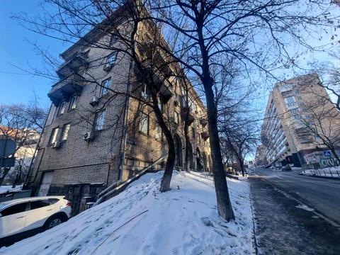 комерційна за адресою Кловський узвіз (Кловський), 13