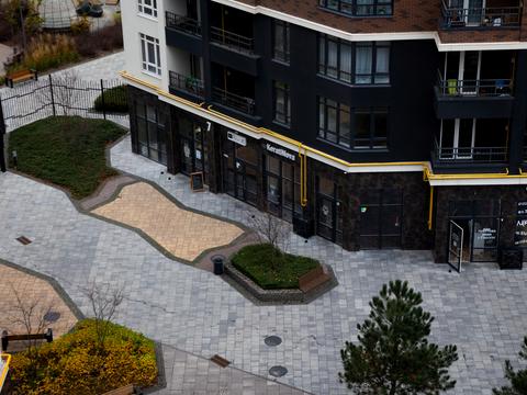 комерційна за адресою Ольги Кобилянської вул. (Достоєвського), 1-В/7