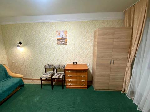 квартира за адресою Ореста Левицького вул. (Академіка Курчатова), 19