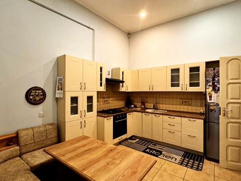 квартира за адресою Гетьмана Петра Дорошенка вул. (), 44