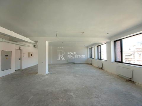 комерційна за адресою Саксаганського вул., 53/80