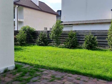 будинок за адресою с. Петропавлівська борщагівка, Малинська