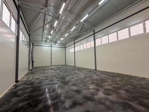 комерційна за адресою Білогородська вул., 44