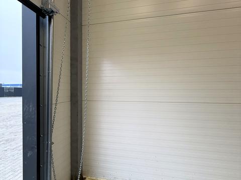 комерційна за адресою Білогородська вул., 44