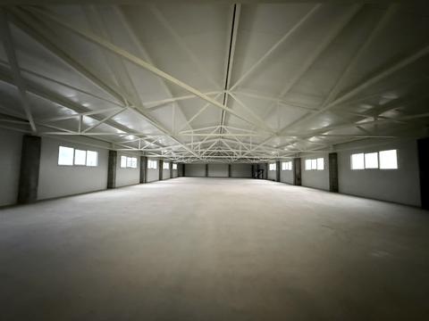 комерційна за адресою Білогородська вул., 44