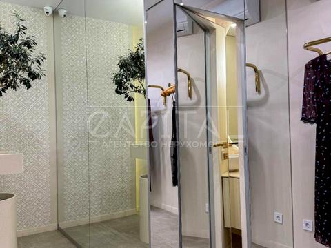 комерційна за адресою Василя Тютюнника вул. (Анрі Барбюса), 56