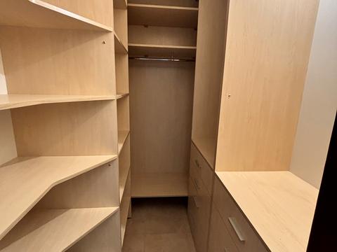 квартира за адресою Зодчих вул., 32