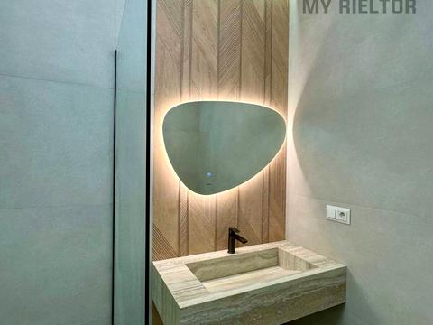 будинок за адресою с. Сторожниця, Миру, 40